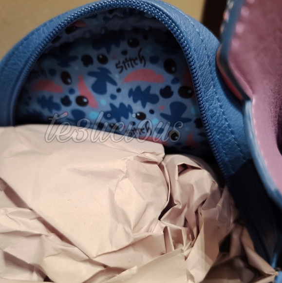 DISNEY PARKS LOUNGEFLY STITCH BACKPACK - Picture 8 of 8